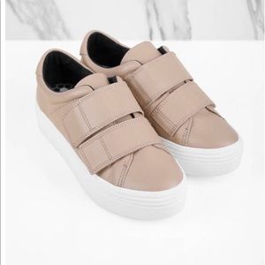 Blush Velcro dolce vita sneakers